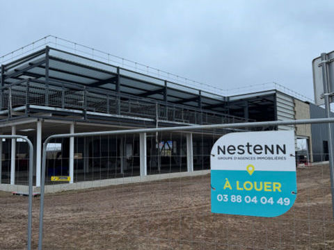 Plateau de bureau de 460m2 modulable au Premi&egrave;re &eacute;tage 2990 67230 Sand