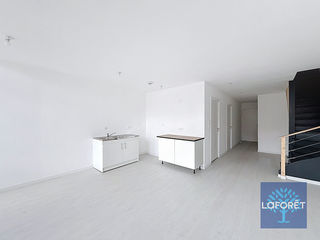  Appartement � louer 4 pi�ces 99 m�