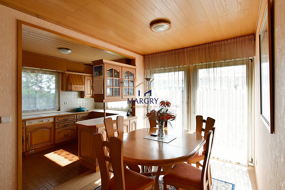 � vendre  Maison Sauverny (01220)