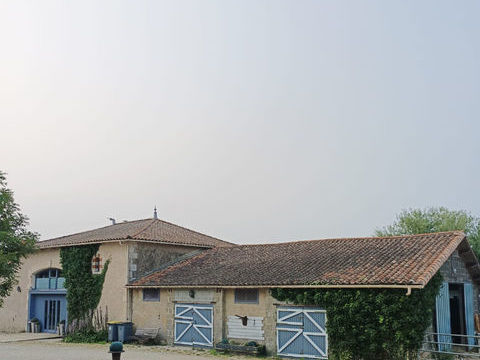   Maison/loft sur 4 ha Maison - 6 pi�ce(s) - 267 m�