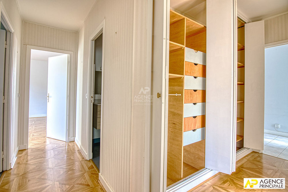 � vendre  Appartement Versailles (78000)
