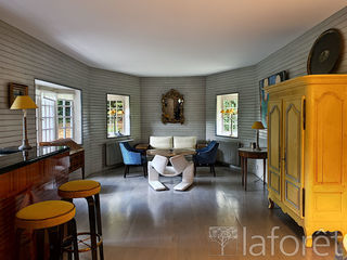  Maison � louer 11 pi�ces 285 m�