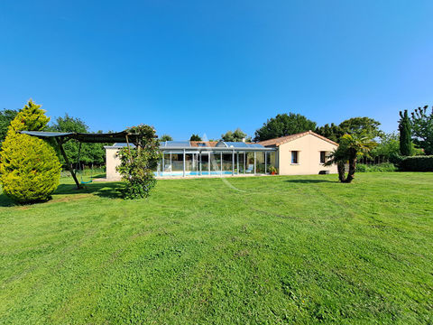   Maison d'exception Saint Amand Sur S�vre Maison - 9 pi�ce(s) - 185 m�