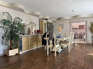  Maison � vendre 8 pi�ces 220 m�