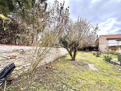   Appartement � r�nover de 69.20 m� sur Lun�ville Appartement - 3 pi�ce(s) - 69 m�