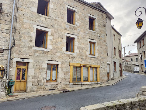   Maison � r�nover avec terrain non attenant dans le centre de Lapte Maison - 3 pi�ce(s) - 115 m�