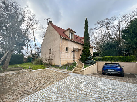   A vendre Maison 6 PIECES 141M2 A 2MIN DE BREUILLET 91650 Maison - 6 pi�ce(s) - 141 m�