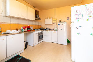  Immeuble � vendre 7 pi�ces 235 m�