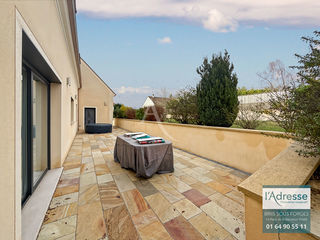  Maison � vendre 9 pi�ces 210 m�