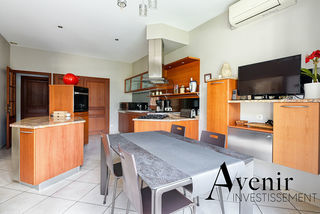  Maison � vendre 5 pi�ces 255 m�