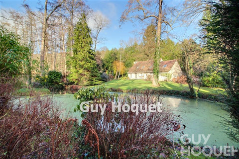   SAINT-FORGET - Maison 166 m� � r�nover - 5 chambres - Terrain env. 3 600 m� Maison - 7 pi�ce(s) - 166 m�