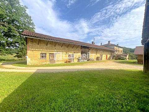   Maison Dommartin-les-cuiseaux 8 pi�ces 230 m2 Maison - 8 pi�ce(s) - 230 m�