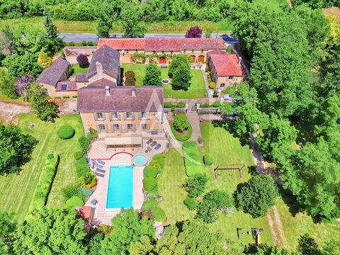   Domaine touristique de charme avec g�tes et piscines Villa - 15 + pi�ce(s) - 717 m�