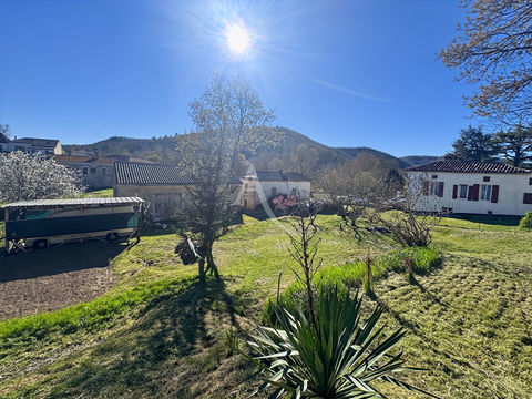   Ensemble de caract�re en pierre ? fort potentiel dans la vall�e du Lot Maison - 8 pi�ce(s) - 120 m�