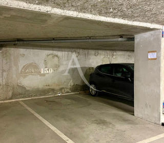  Parking / Garage � louer 