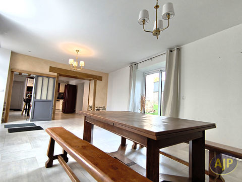   LA MEZIERE maison de charme Centre-bourg avec garage Maison - 6 pi�ce(s) - 118 m�