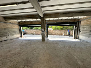  Parking / Garage � louer 120 m�