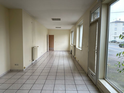 Mondeville local professionnel 38 rue Pasteur 14120 MONDEVILLE 900 14120 Mondeville