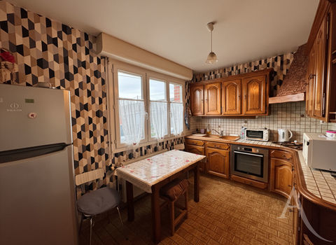   Maison familiale 5 chambres ? Environ 95 m� ? H�rissart Maison - 6 pi�ce(s) - 100 m�