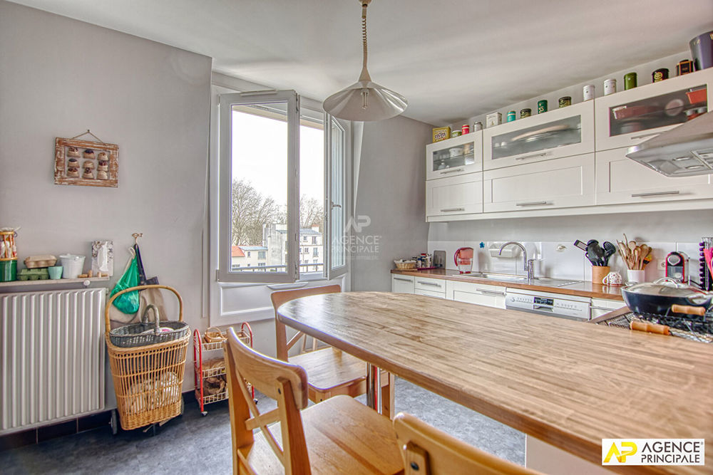 � vendre  Appartement Versailles (78000)