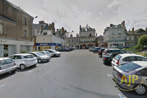 R&eacute;f : 3448-OG - CHATEAUBRIANT CENTRE / MURS COMMERCIAUX 112980 44110 Chateaubriant