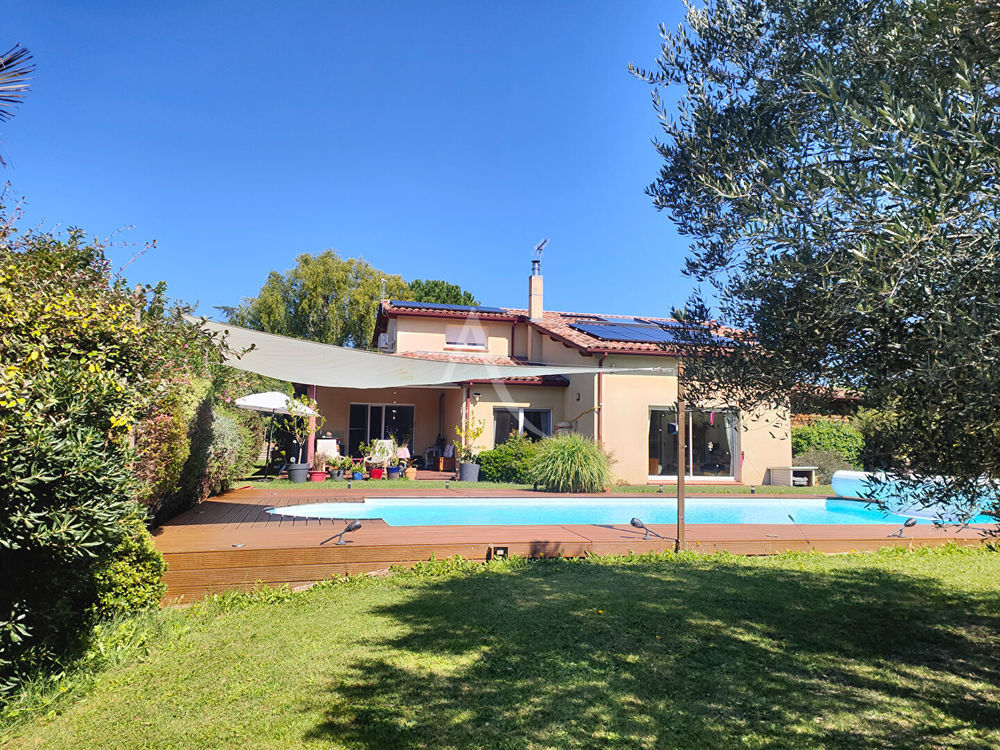 � vendre  Maison Lapeyrouse-Fossat (31180)