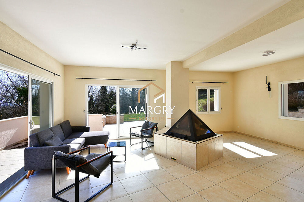 � vendre  Maison Gex (01170)