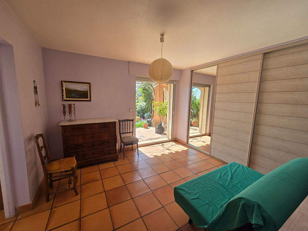 � vendre  Maison La Farl�de (83210)