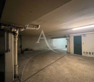  Parking / Garage � louer 