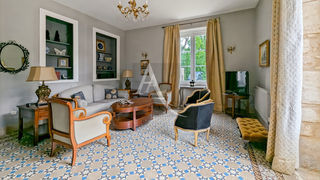  Villa � vendre 15 + pi�ces 717 m�