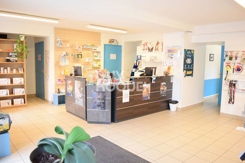 LOCAL COMMERCIAL 1900 78610 Le perray en yvelines