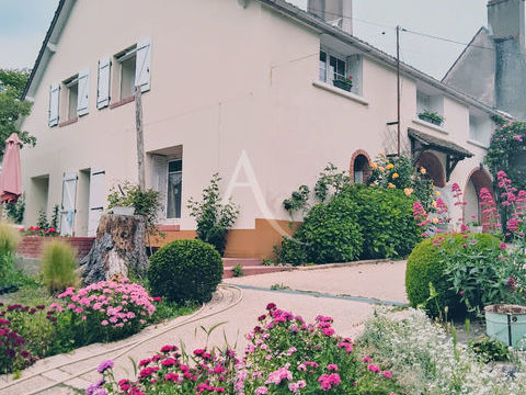   Maison ancienne bord de Loire Saint Denis de L'H�tel. Maison - 6 pi�ce(s) - 145 m�