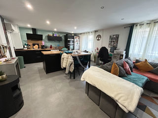  Maison � louer 3 pi�ces 81 m� Vinassan