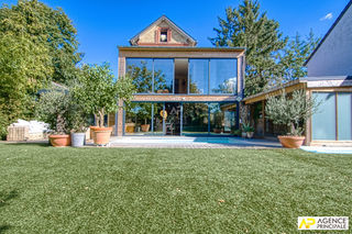  Maison � vendre 8 pi�ces 327 m�