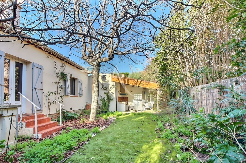 � vendre  Maison Carqueiranne (83320)