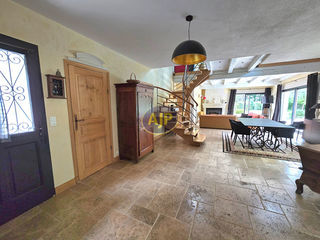  Maison � vendre 8 pi�ces 239 m�