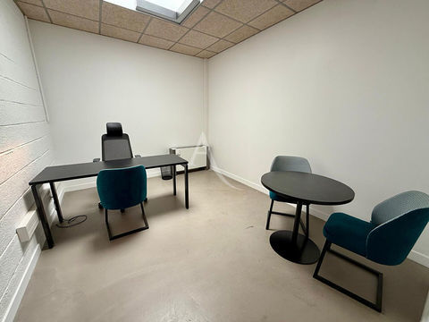 LABEGE - Bureau de 13 m&sup2; meubl&eacute; 390 31670 Labege