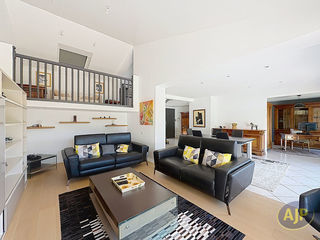  Maison � vendre 6 pi�ces 205 m�