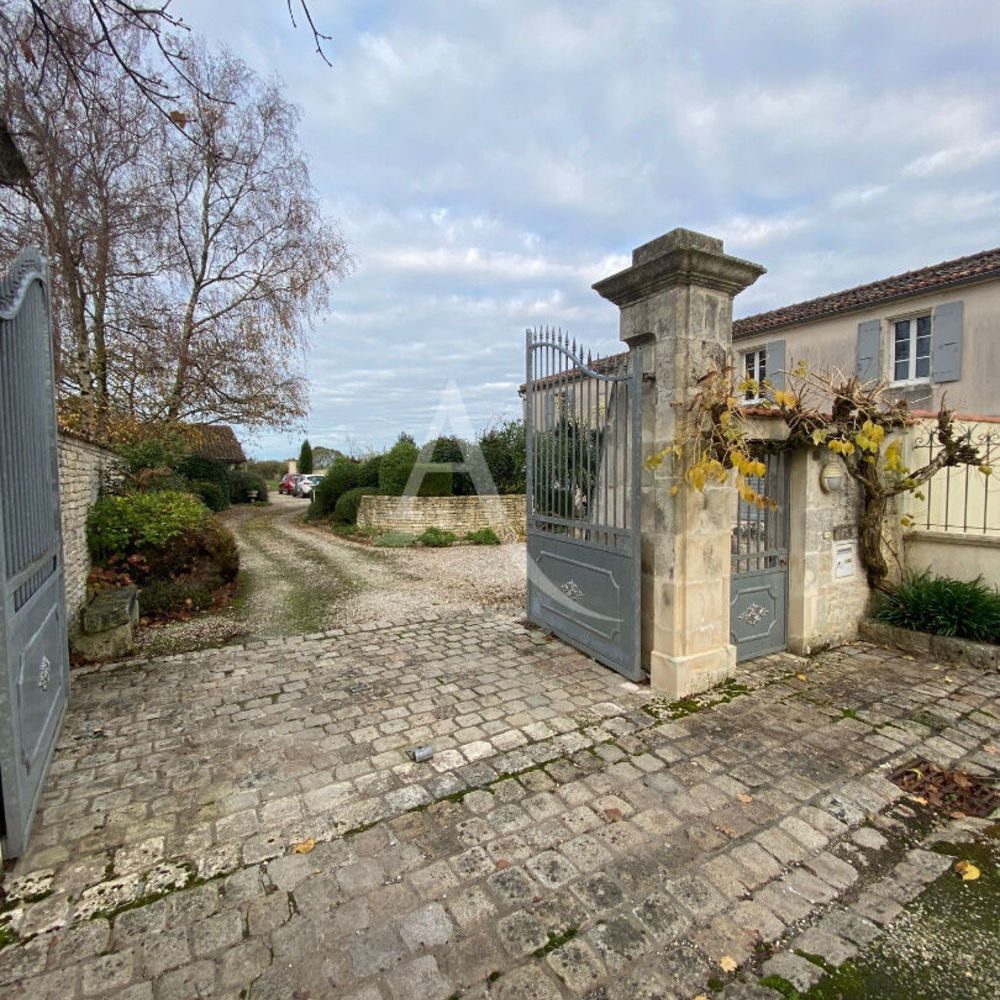 � vendre  Maison Montroy (17220)