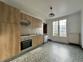  Immeuble � vendre 7 pi�ces 158 m�