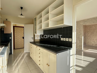  Appartement � louer 4 pi�ces 73 m� Les mureaux