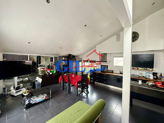  Appartement � vendre 5 pi�ces 93 m�