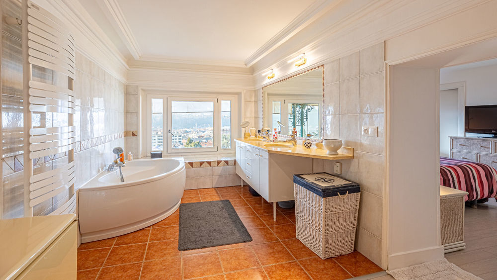 � vendre  Appartement Aix-les-Bains (73100)