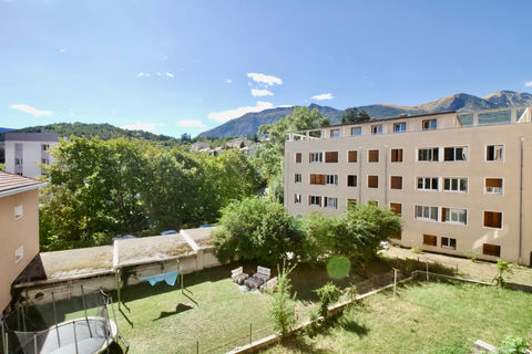   Gap Charmant T2 meubl� de 42m2 Appartement - 2 pi�ce(s) - 42 m�