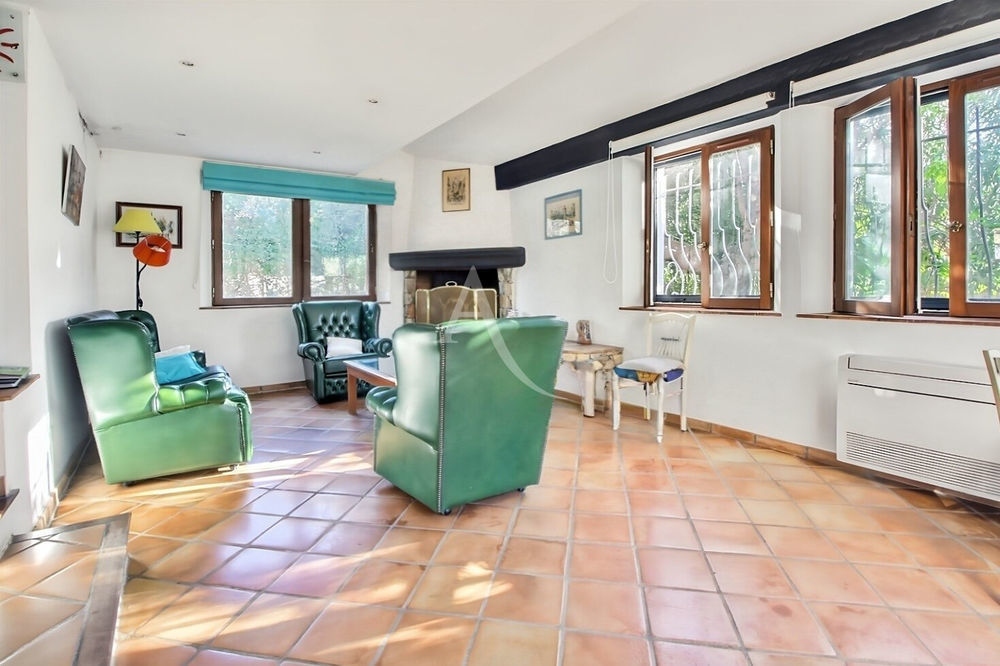 � vendre  Maison Carqueiranne (83320)