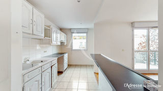  Appartement � louer 4 pi�ces 81 m�