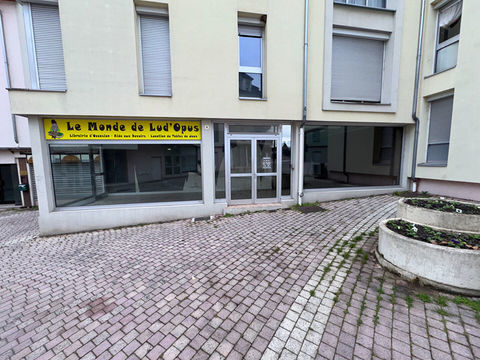 Local commercial 59 m&sup2; &agrave; vendre au Creusot - R&eacute;f&eacute;rence 1617 35000 71200 Le creusot
