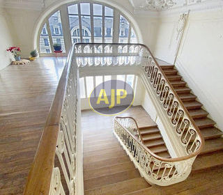  Appartement � vendre 5 pi�ces 301 m�