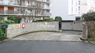  Parking / Garage � louer 