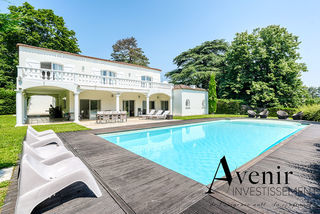  Maison � vendre 8 pi�ces 320 m�